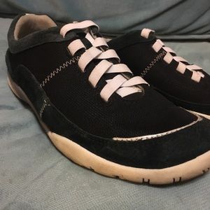 Clarks Shoes - Dark blue Clark’s soft cushion, size 7.5 Clarks Shoes - Dark blue Clark’s soft cushion, size 7.5